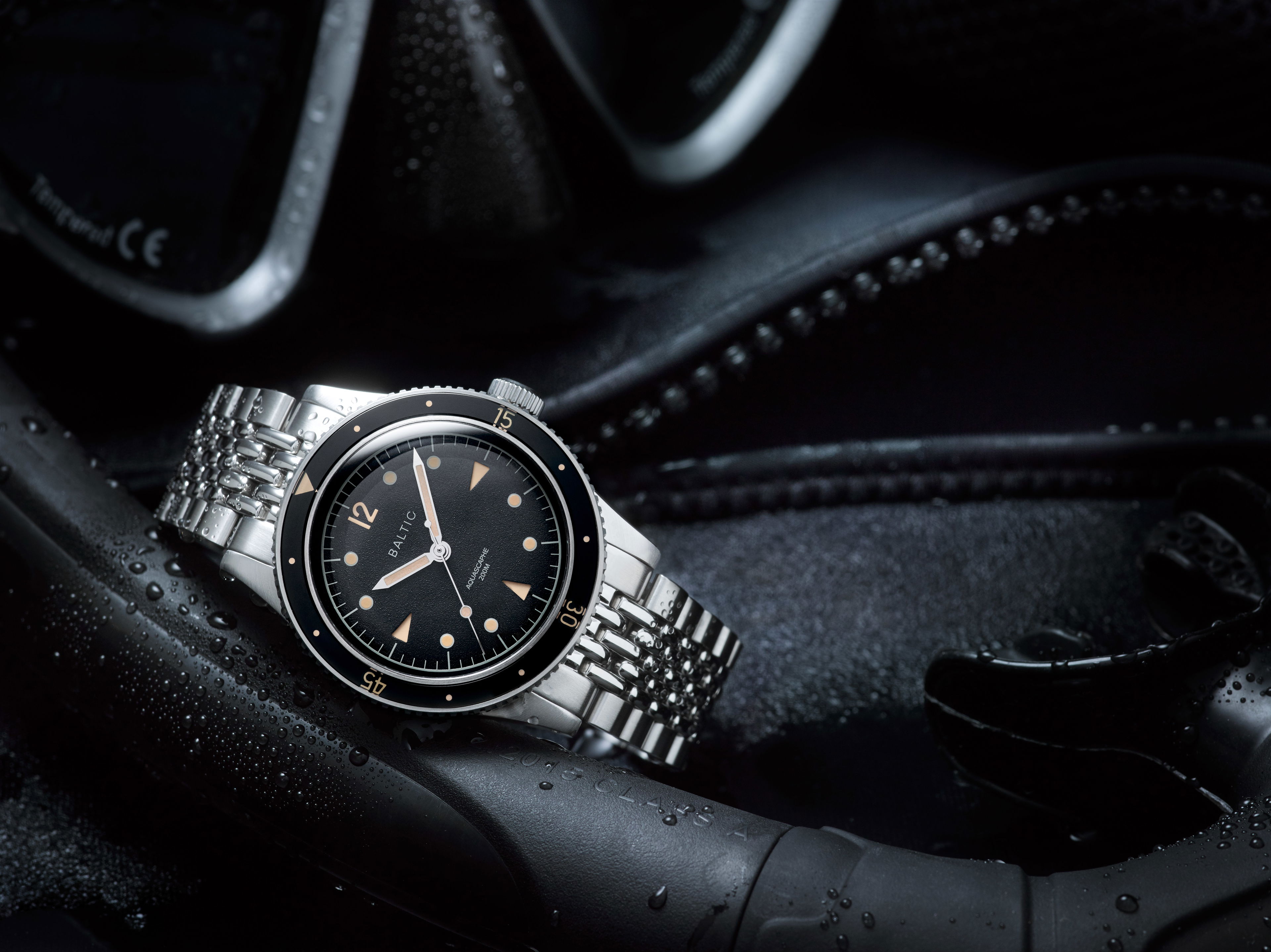 Aquascaphe Classic Black Cream | Baltic Watches