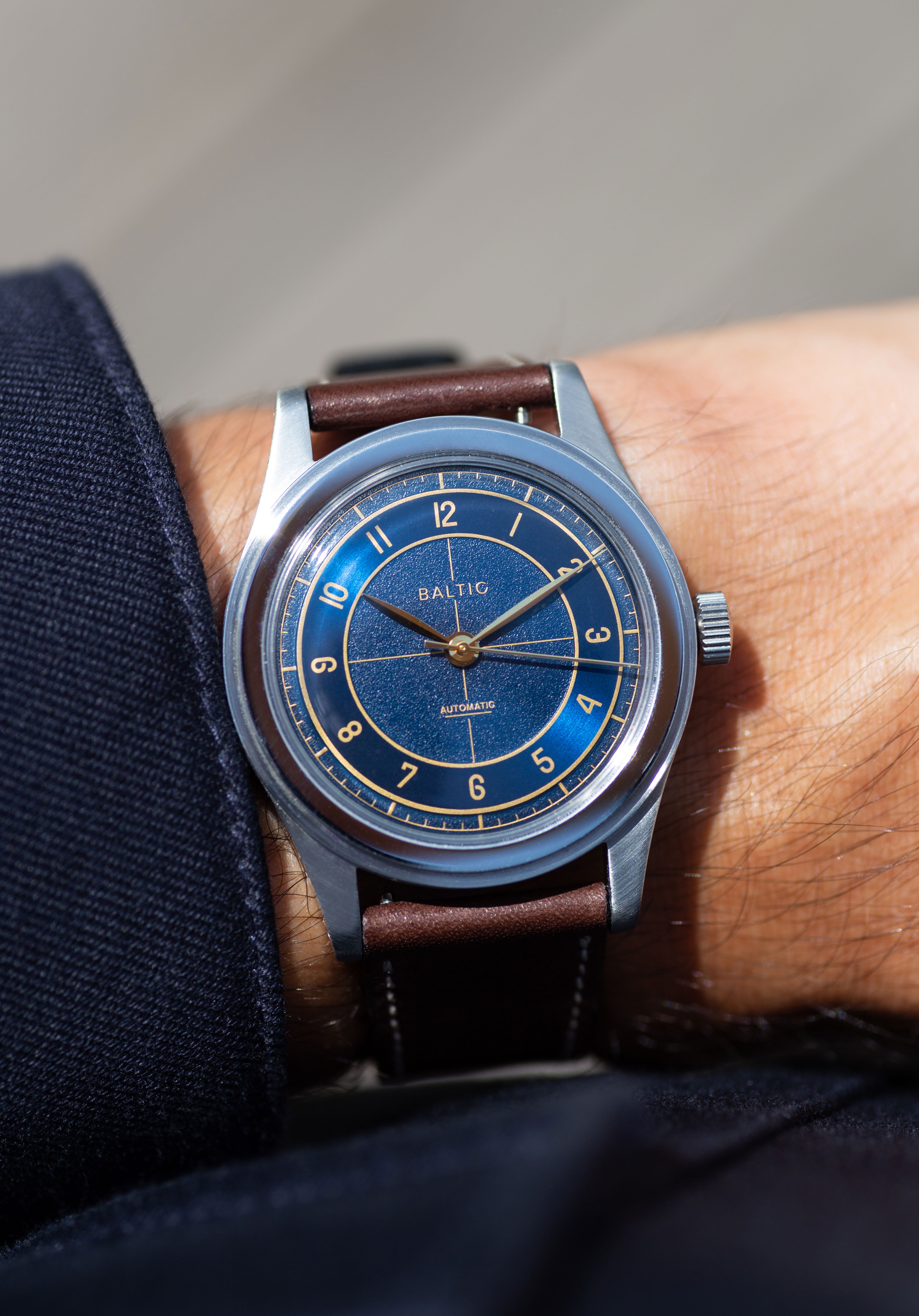 HMS 002 - Blue Gilt