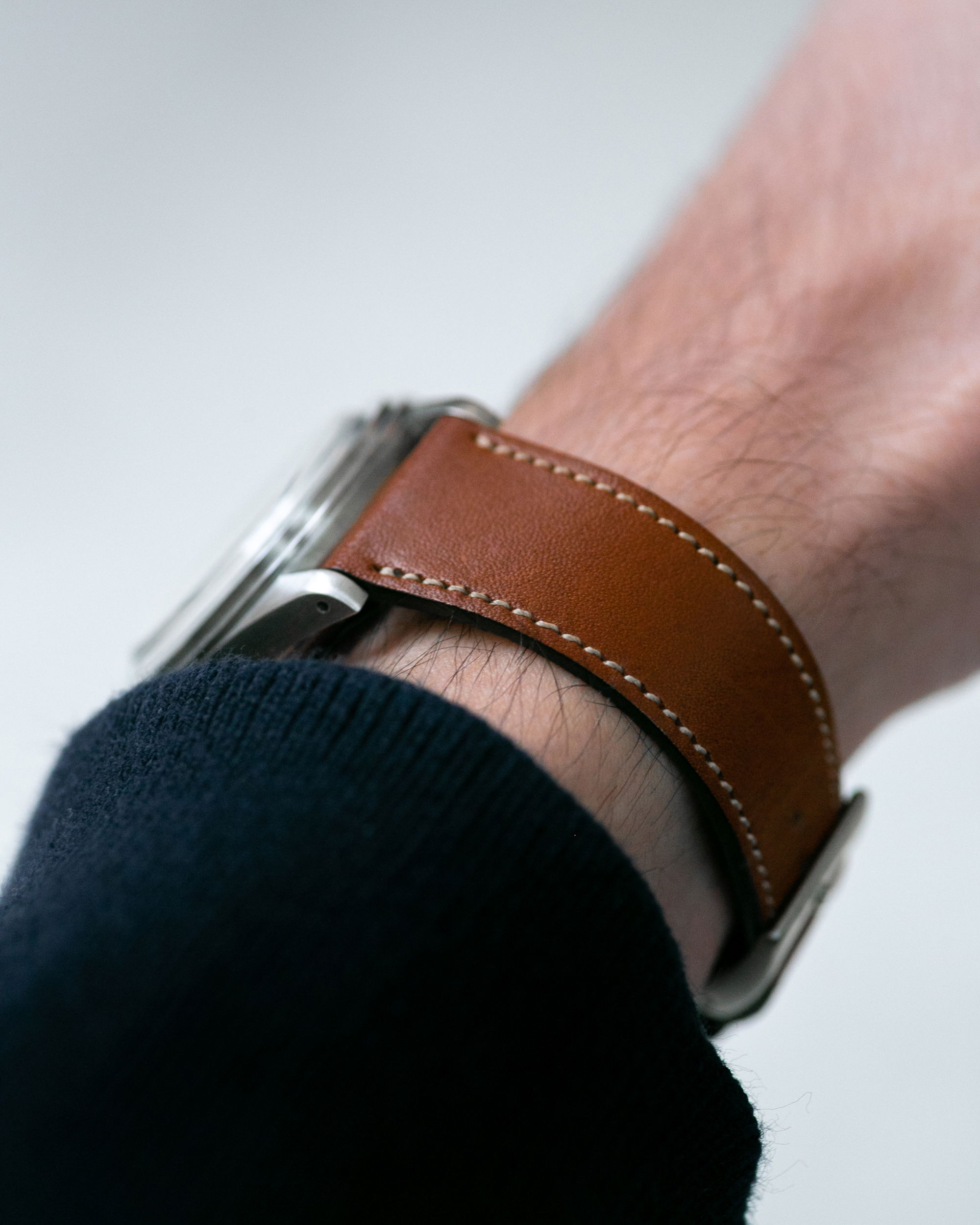 Stitched strap - Lion